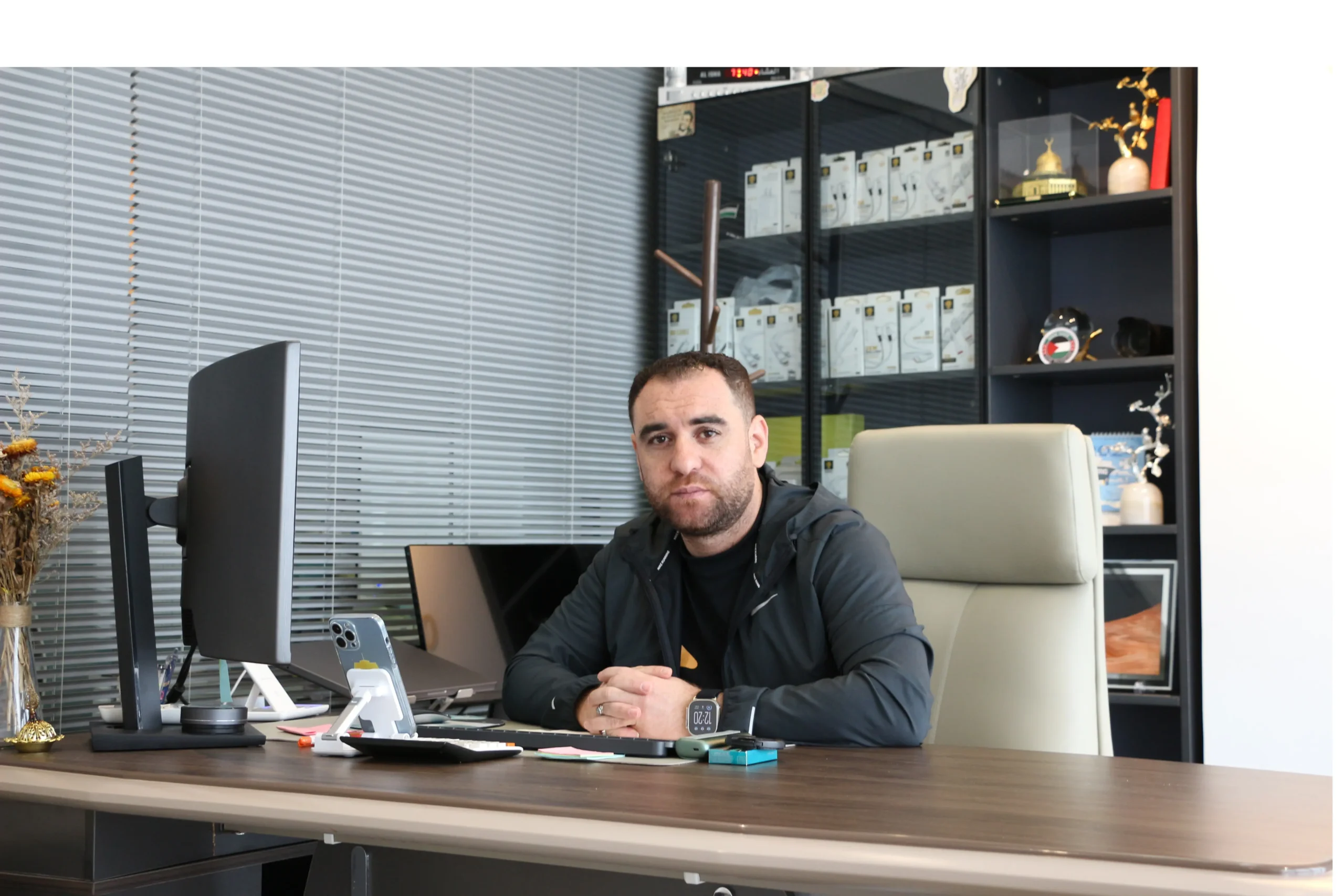 حسن علوان — رئيس مجلس الإدارة