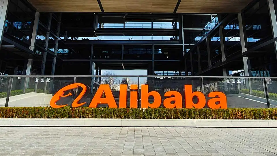 التطبيقات الصينية الضرورية للمستورد: منصة Alibaba للشراء بالجملة